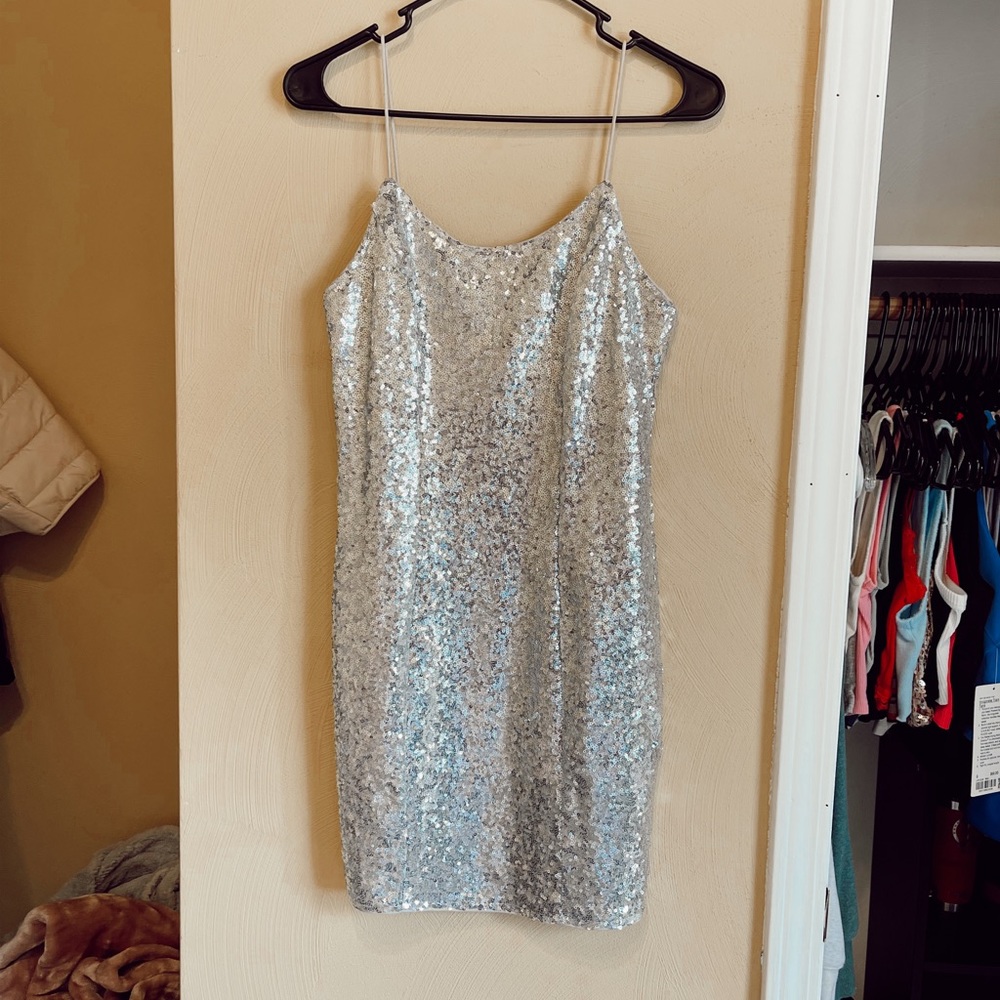 silver sequin dress - Picture 2 of 8